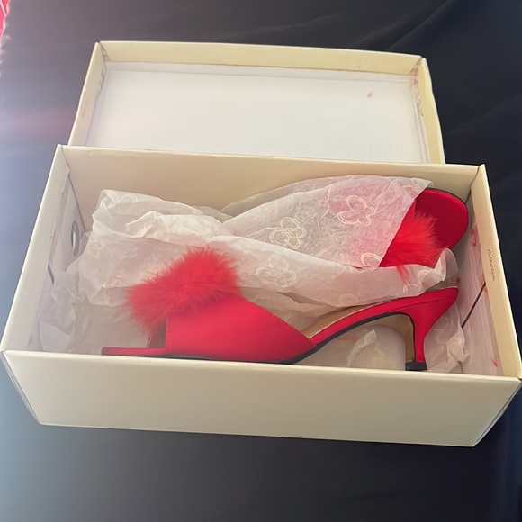 Never worn Mariah Carey satin kitten heels with box. Red. Size 7 1/2. - Picture 10 of 10
